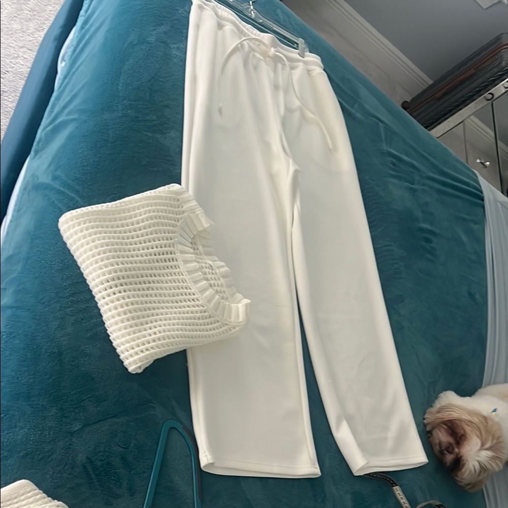 NWT, Chic White‎ pant and crochet top. Beautiful for so many occasions. - Picture 5 of 5